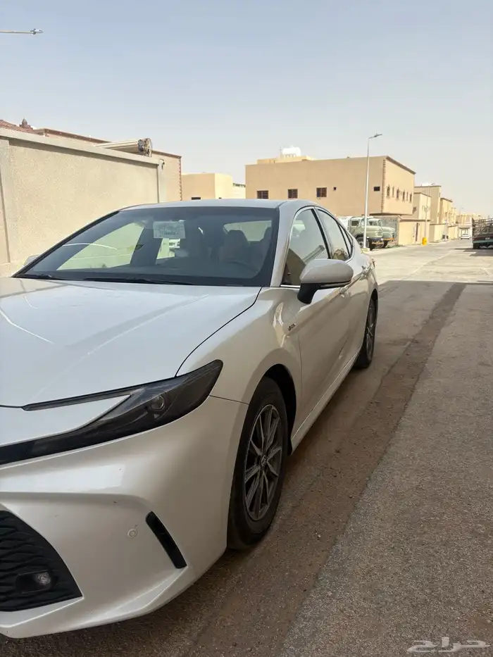 2025 Camry E Hybrid Saudi 3
