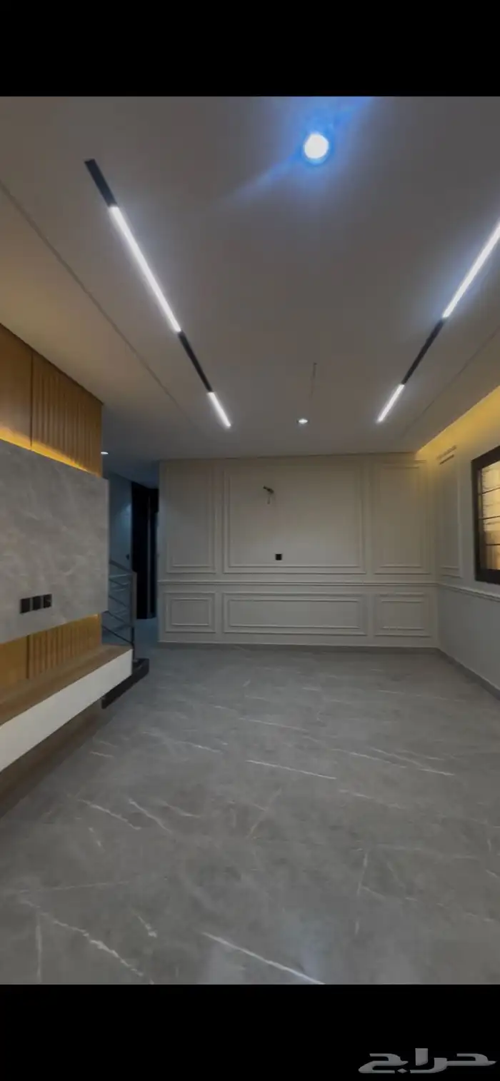 للبيع فيلا روف 6