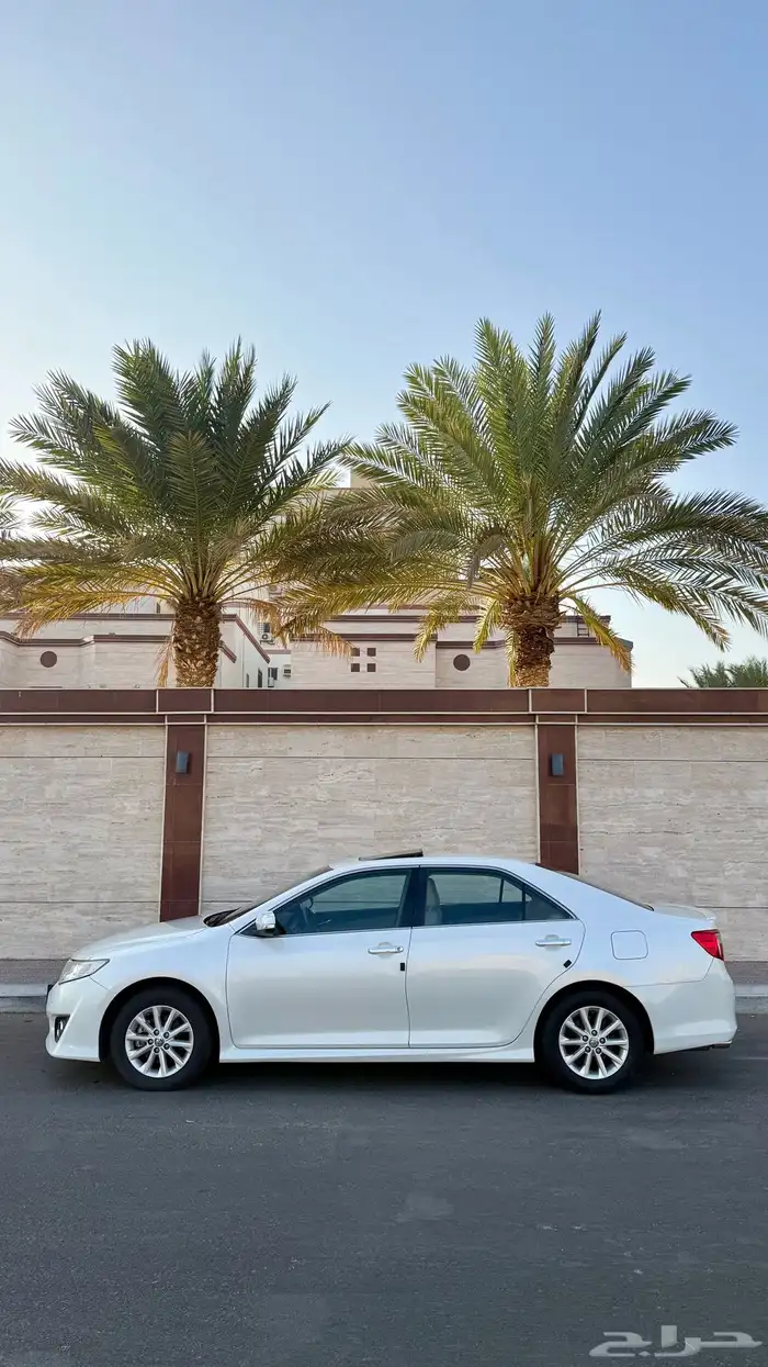 2013 Camry full option clean 4