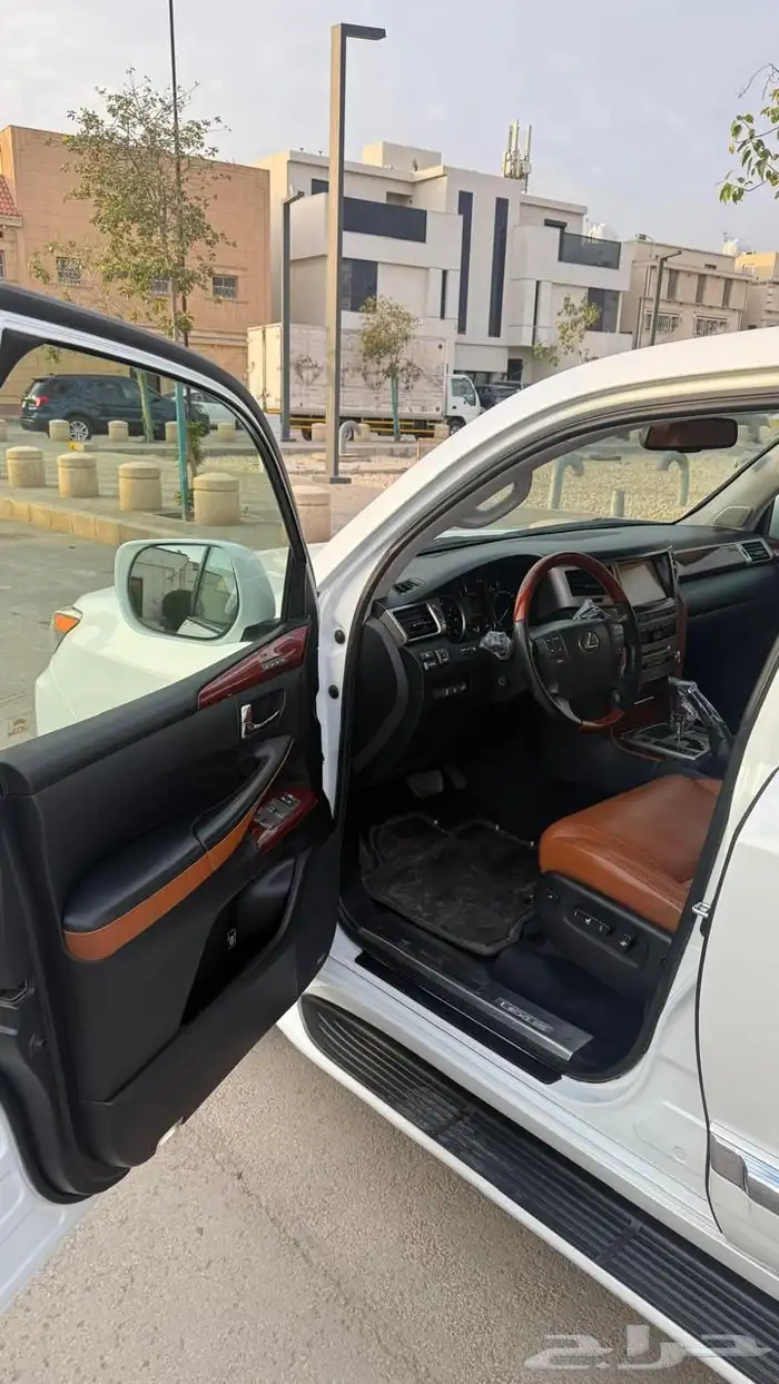 Lexus 2012 DD Full Option 18