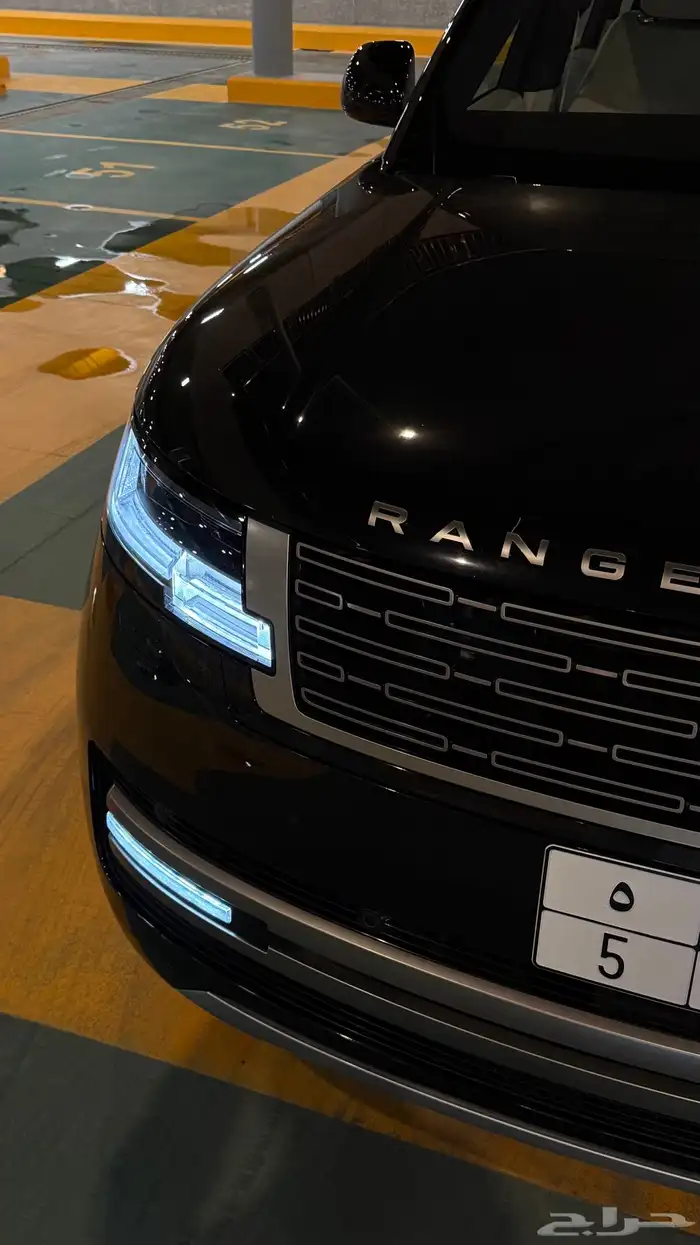 Range Rover 2023 black interior offwhite 9