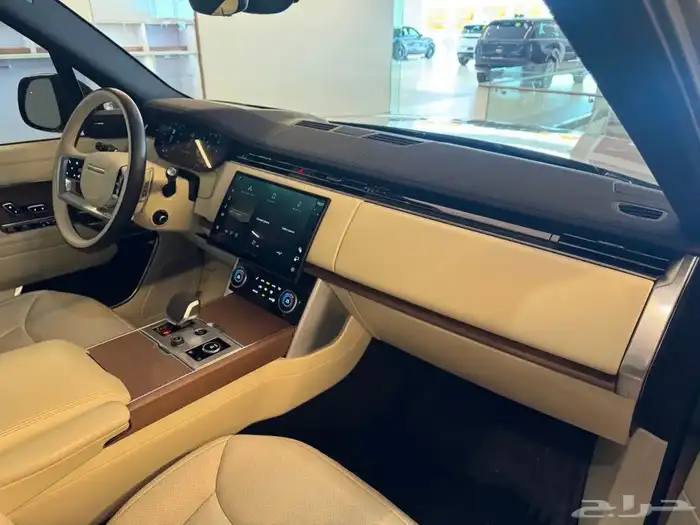 للبيع رانج روفر فوج 2023 - V8 وارد كندا 3