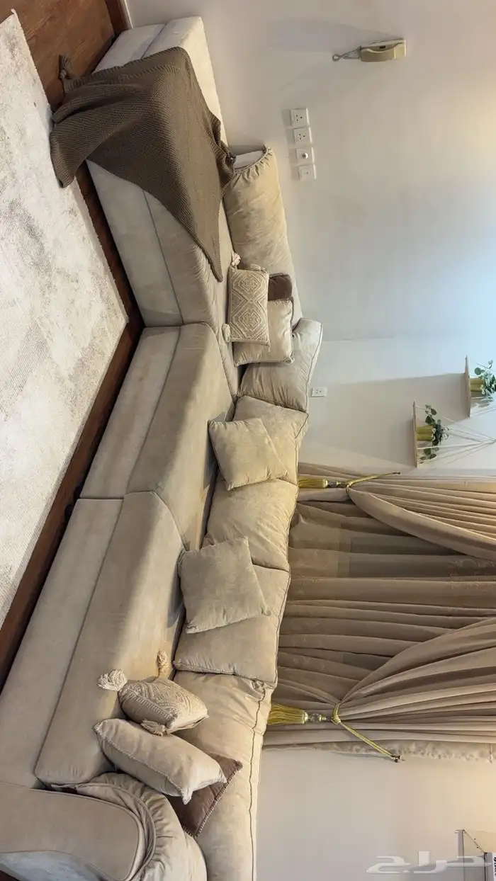 صالة كاملة للبيع 2