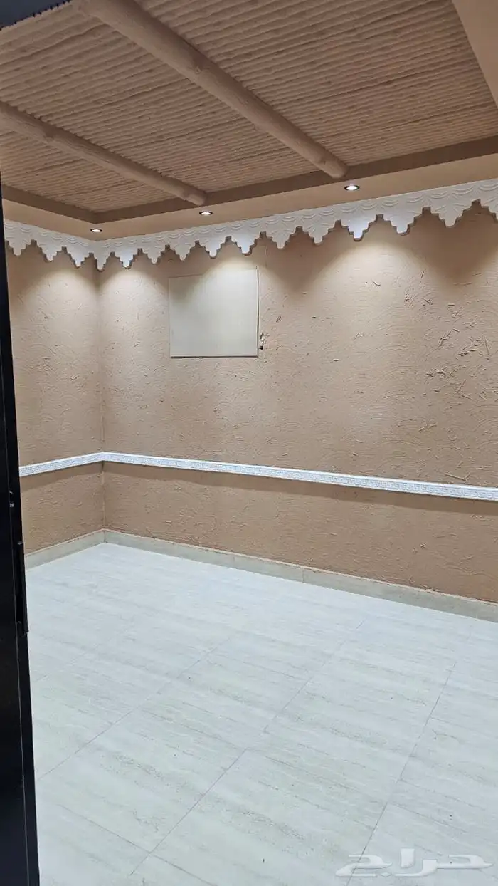 فيلا للبيع دورين كل دور مدخل مستقل مساحة 300م 2