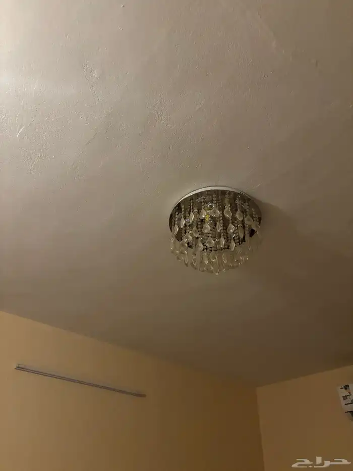 نجفه مع بلوتوث وتشتغل اكثر من لون اضاءه 1