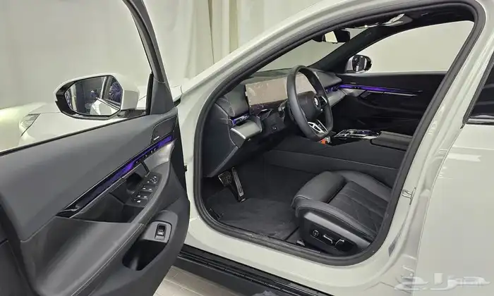 BMW M Sport 520 2025 Almost New 9