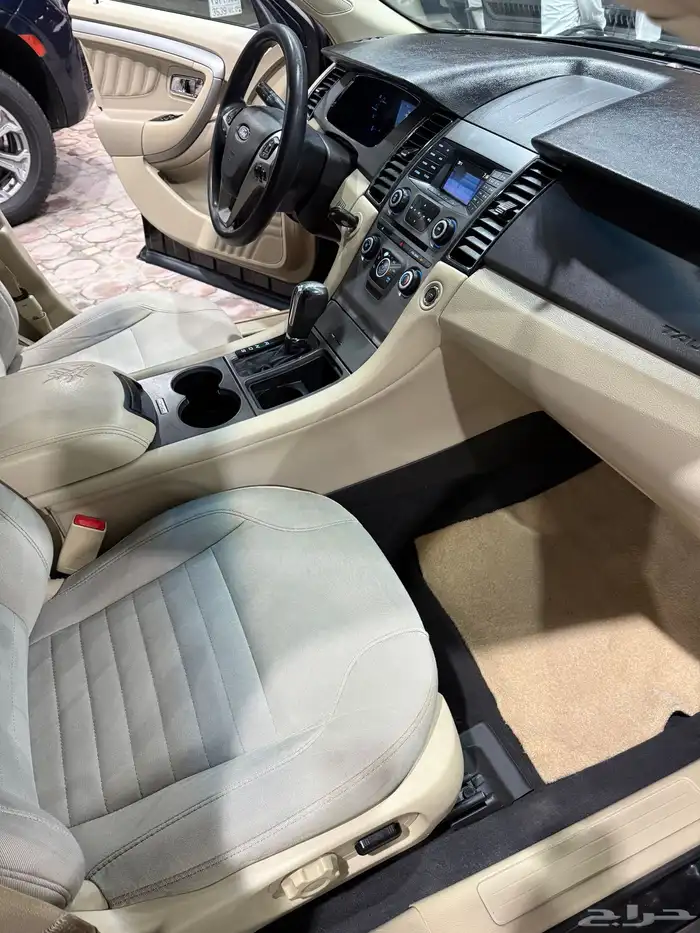 Ford Taurus 2018 4 Cylinder 7