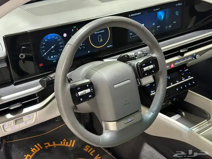 Hyundai Azera 2023 model like new 16
