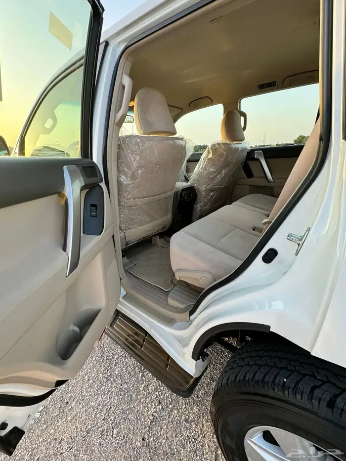 Prado Six 6 Cylinder Model 2023 Saudi 25