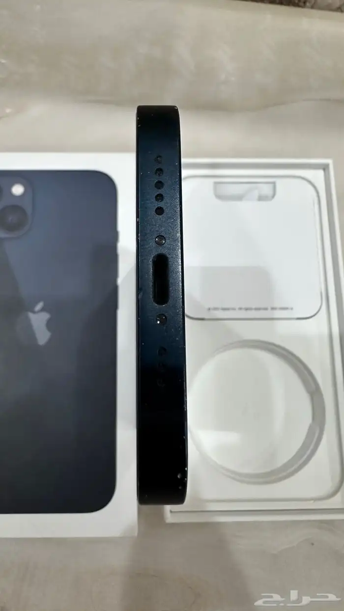 iPhone 13 Regular 3