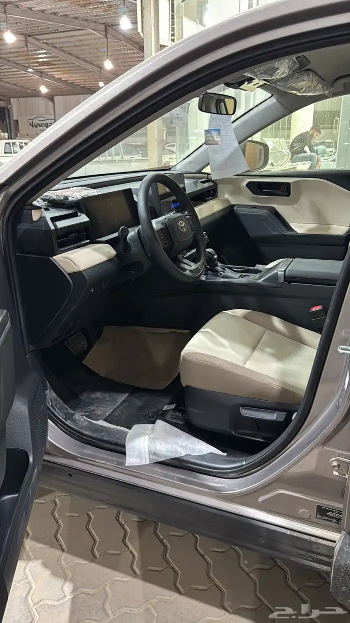Toyota RAV4 LE Gasoline 2WD 2026 7