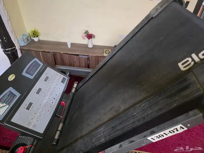 Electric treadmill used for three months excellent condition 1