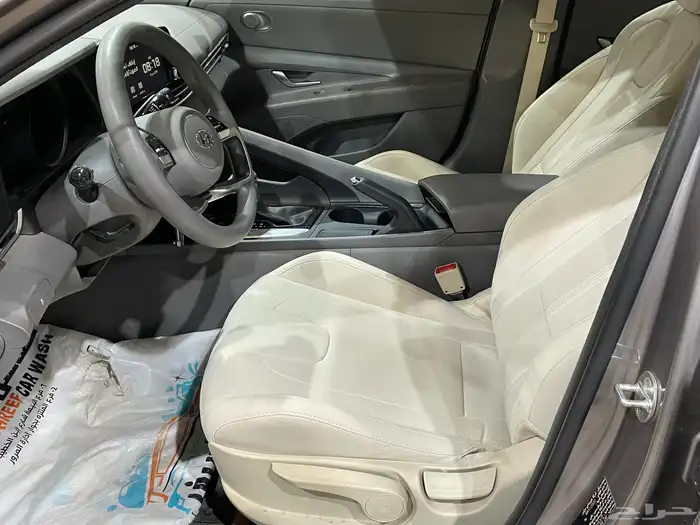 For Sale Hyundai Elantra 2023 Smart Saudi 118k km 10