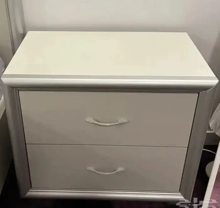 Queen bedroom set for sale 4