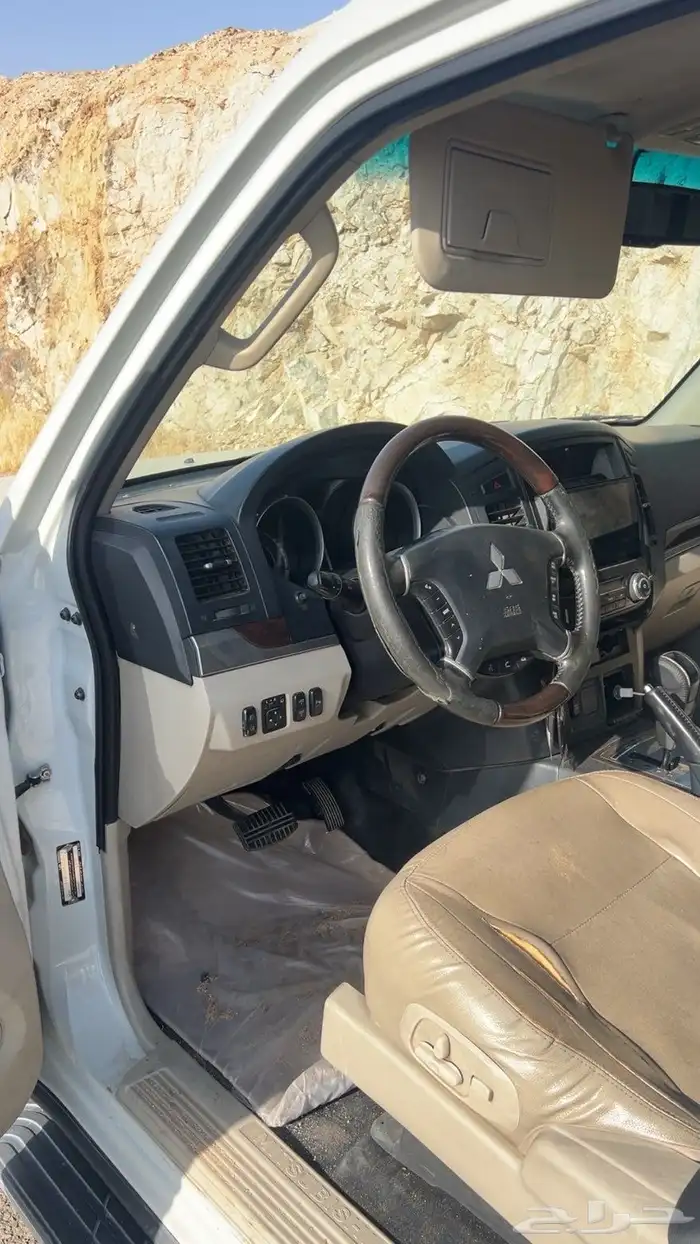 Pajero 2014 Full Option 4