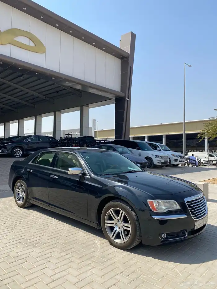 Chrysler 300C Model 2013 Mileage 246 Full Options 2