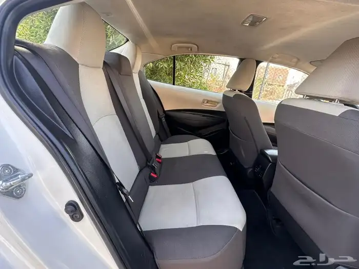 تويوتا كورولا 2021 نضيف 1500cc 36