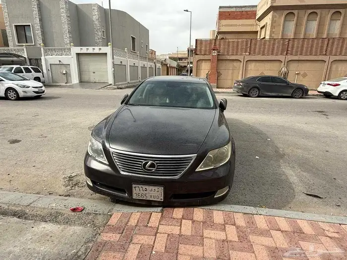 لكزس 460 لارج فل كامل عبداللطيف جميل 3