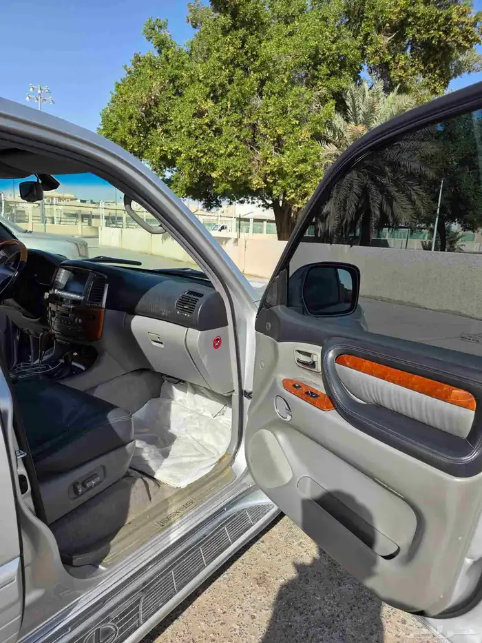 جيب لكزس موديل 2006 للبيع Lexus lx470 2006 24