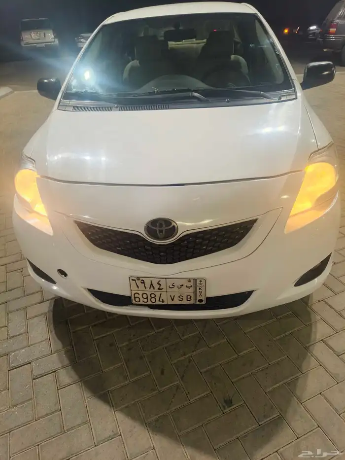Toyota Yaris automatic car model.. 2011 .. rare. 16.000 1