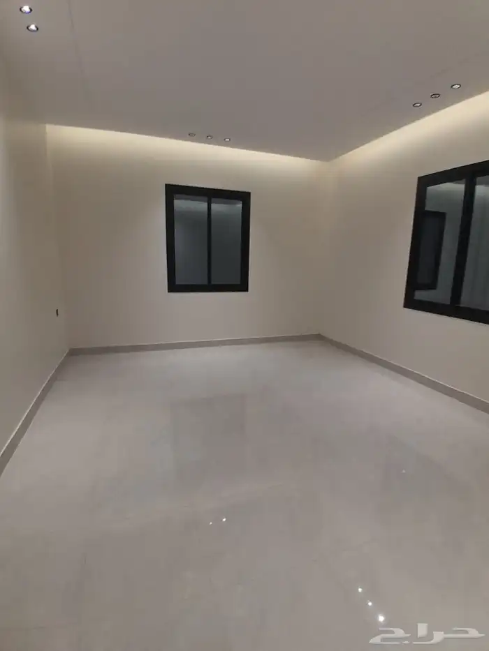 للبيع شقه دور ثاني مع سطح مستقل بحي قرطبة ب550الف 15