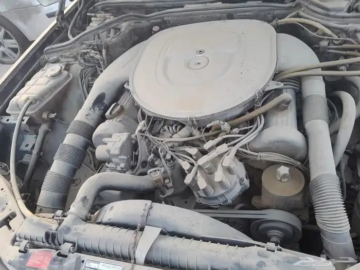 قطع غيار مرسيدس 560 للبيع رفرف عريض 1