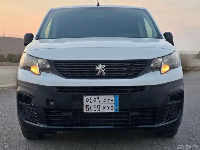 فان بضاعة ديزل - 2023 بيجو بارتنر - شد بلد 4