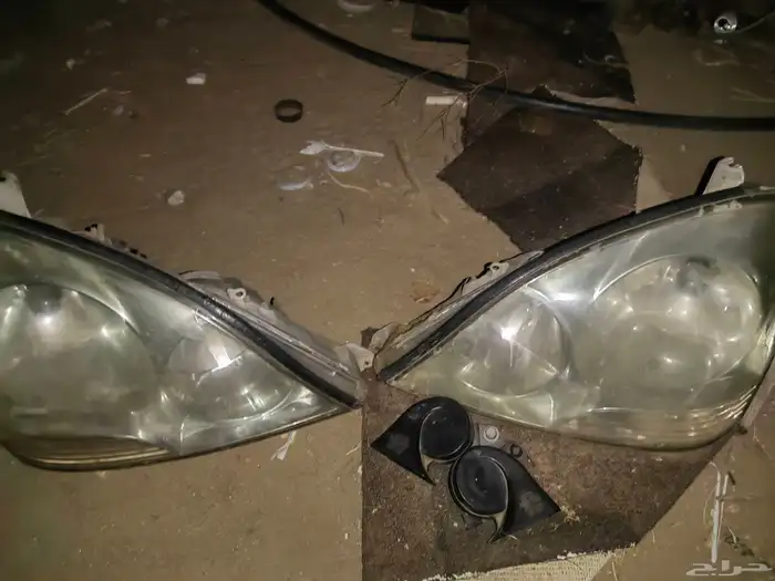 Lexus 2001 headlights with horn and taillights 5