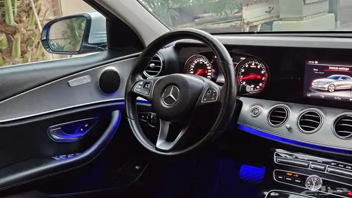 مرسيدي E300 موديل 2018 18