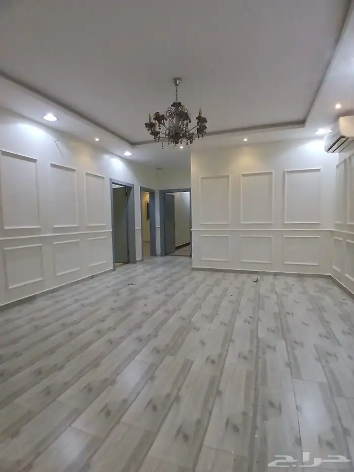 دور ارضي للايجار في حي الرمال الذهبي 1