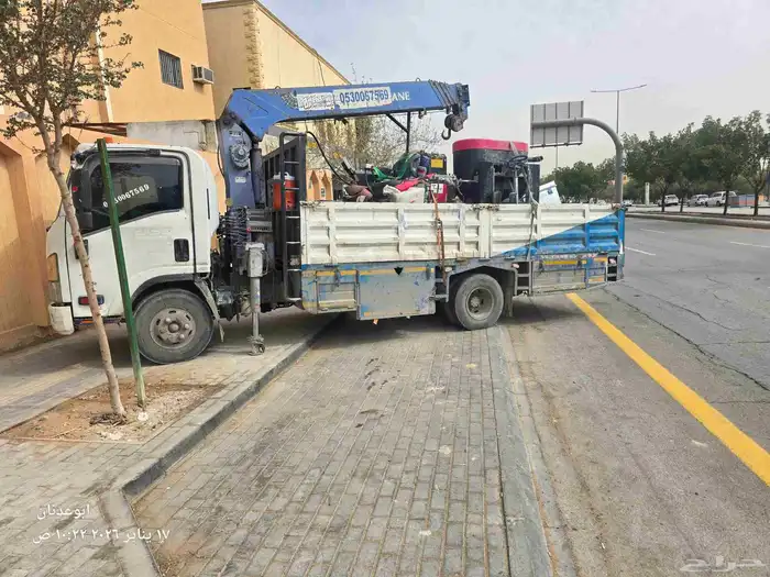 Rental of cranes flatbeds and tow trucks for moving rooms an 2