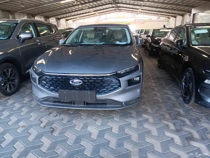 Ford Taurus Trend Model 2026 8