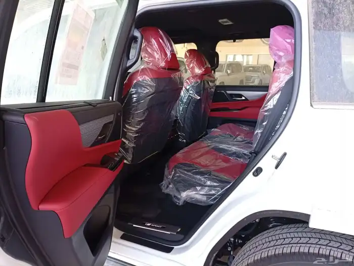 لكزس سبورت F موديل 2026 بريمي ابيض 9