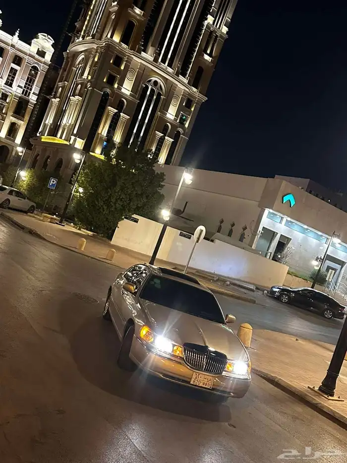 لينكون تاون كار 1998 31