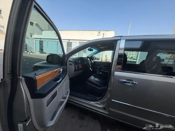 للبيع كرايسلر 3