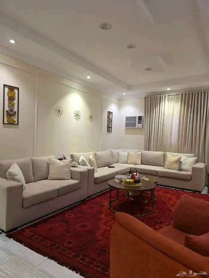 كنب للبيع نظيف ابي فيه 2000 ريال عليكم النقل 1