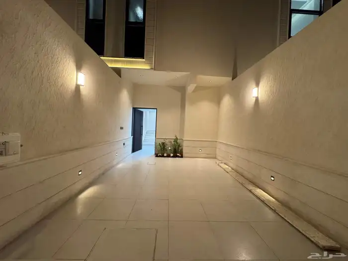 دور تاون هاوس علوي للبيع في حي بدر 1