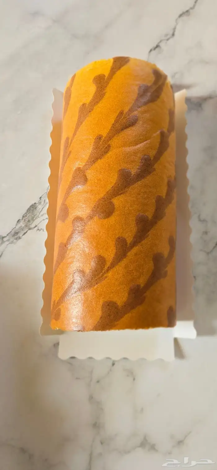 سويسرول كيك بحشوه الكريم تشيز وصوص الفراوله لذيييذ 3