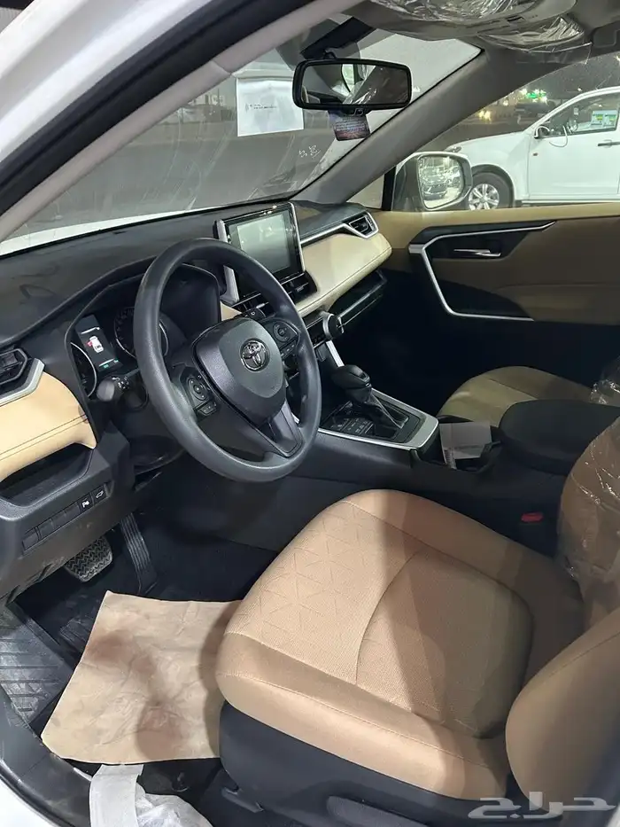 راف فور XLE موديل 25 7