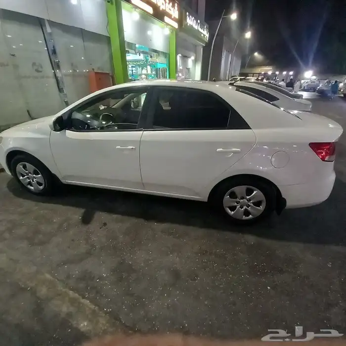 كيا سيراتو موديل 2012 1