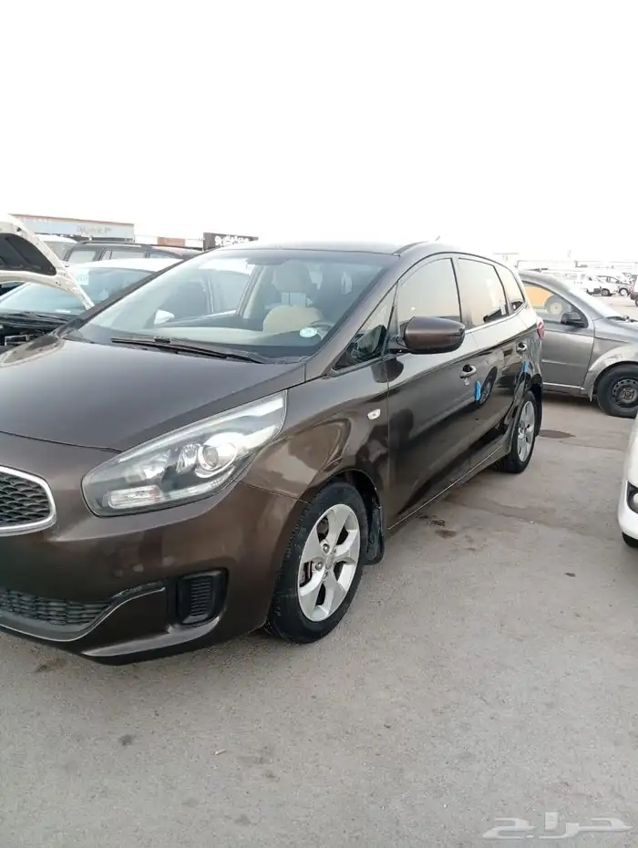 للبيع كيا كازينزا 3