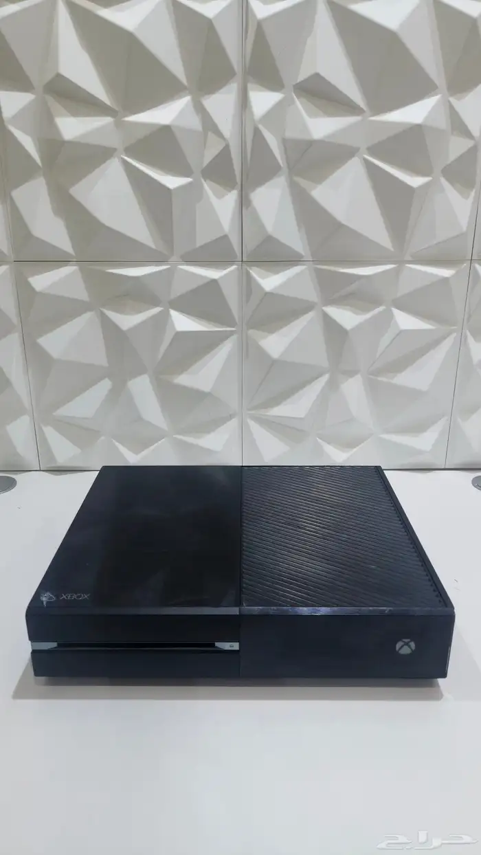Xbox One without accessories 2