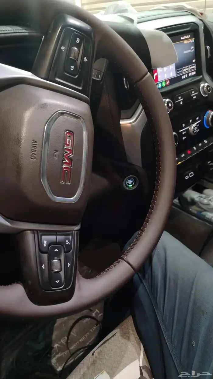 GMC Tahoe Steering Wheel and Grille Cover Agency Condition 7