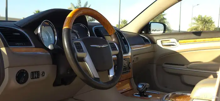 Chrysler 2013 Low Mileage Full Option V6 24