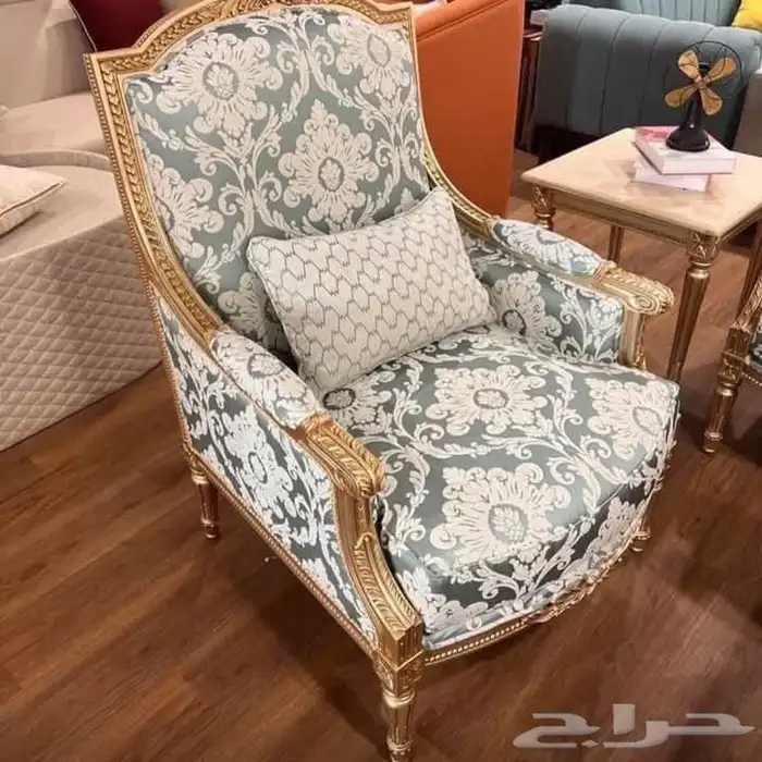 Walnut Sofas Royal American and Neoclassic 6