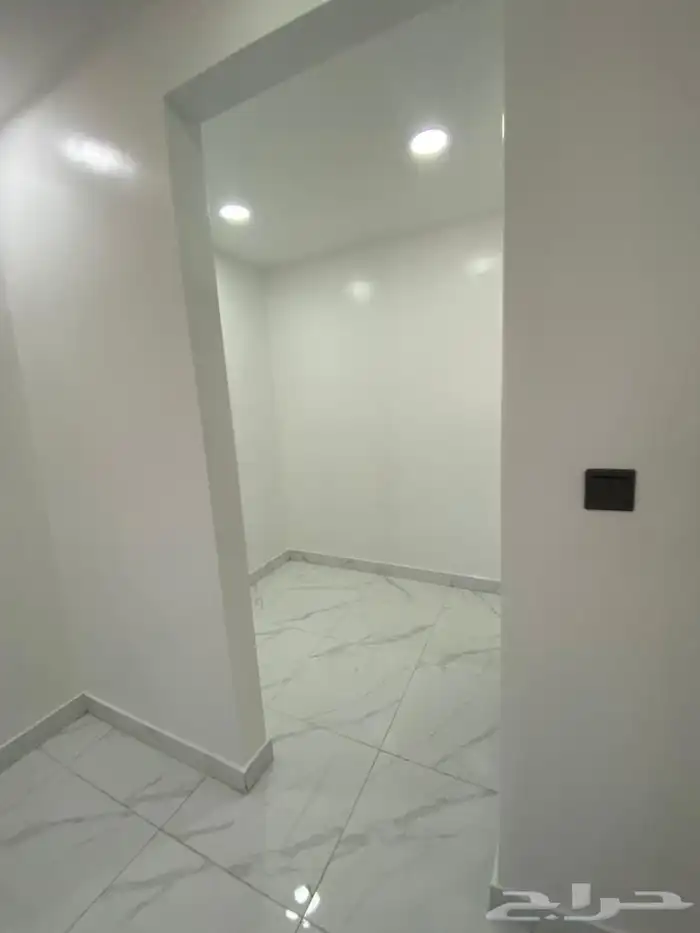 شقه للايجار جده حي الأمير عبدالمجيد 27 الف 6 غرف 3