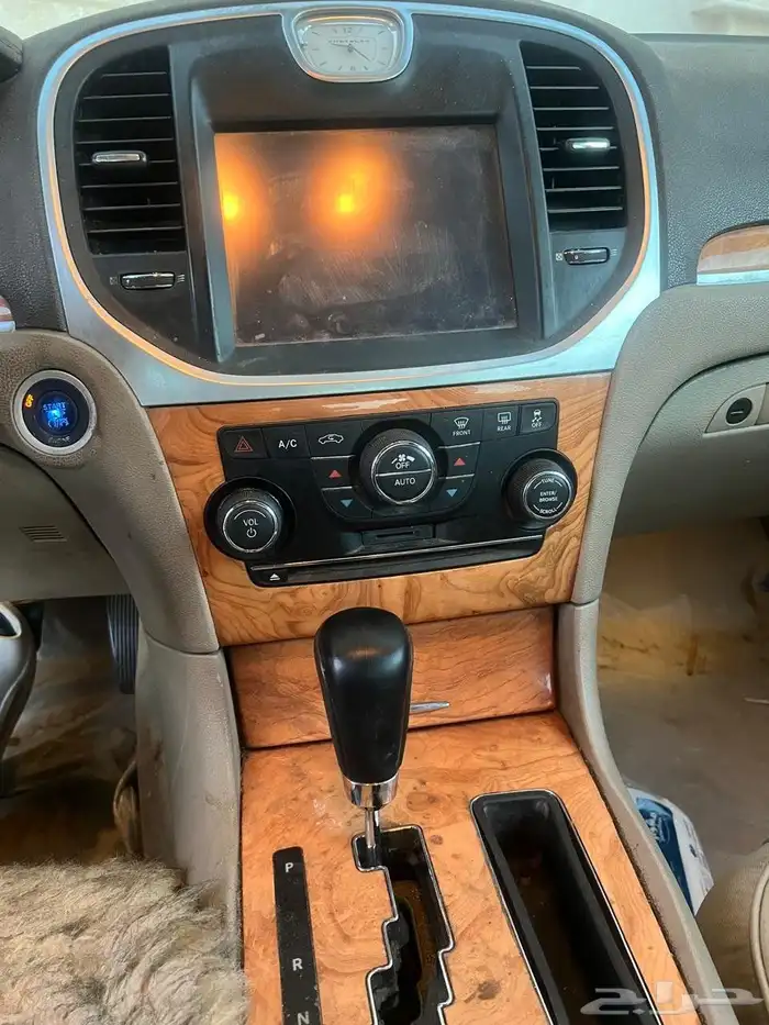 Chrysler 300c car full option rear camera smart open and start 4