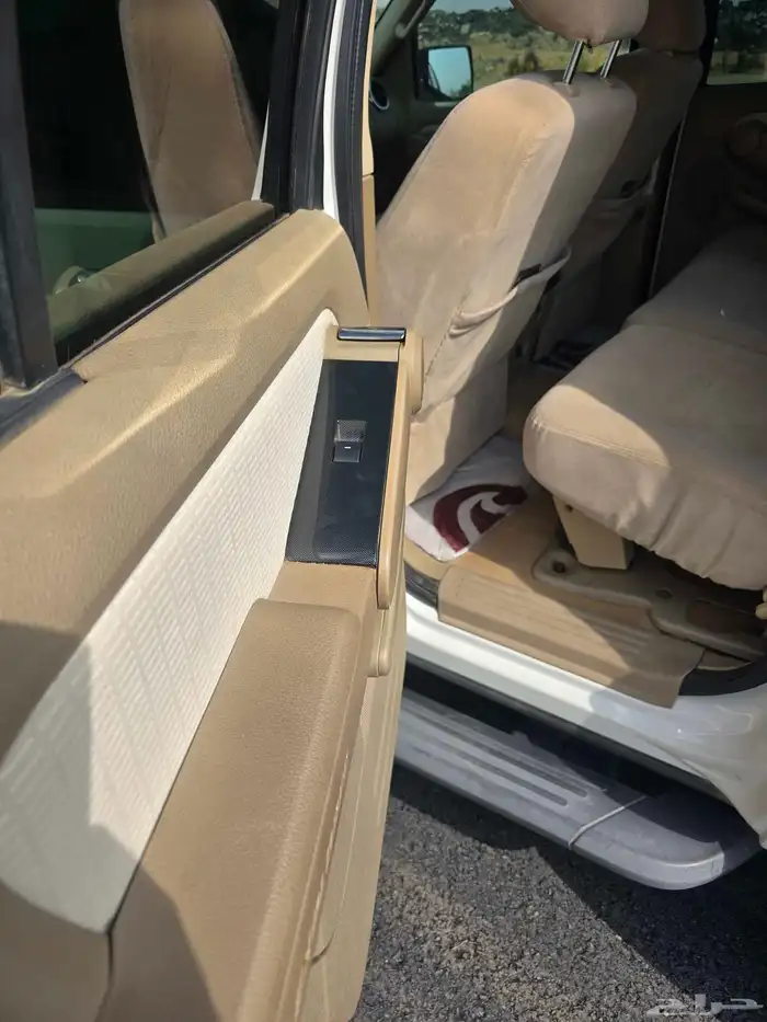 Ford Explorer 2010 Stored 17