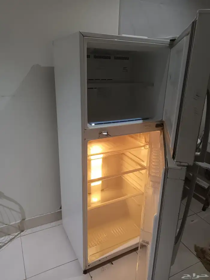 ثلاجه ال جي نظيف 2