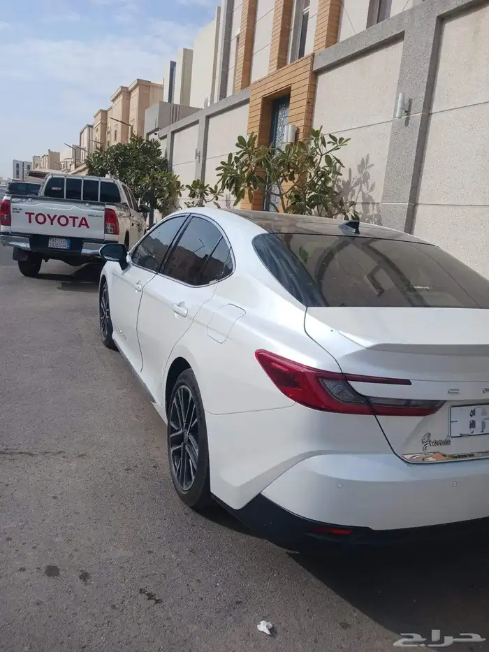 Camry Grande 2025 Full Full Top Trim Gasoline 3